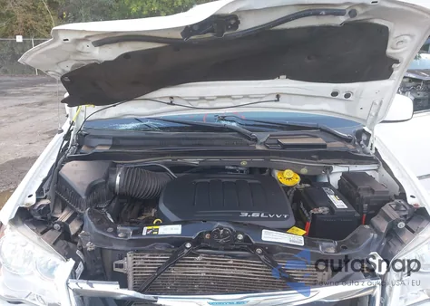 2015 Chrysler Town & Country Touring from USA, damaged, VIN 2C4RC1BG0FR587667